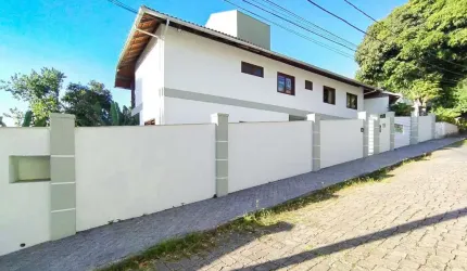 Casa à venda, 400 m² por R$ 1.090.000,00 - Garcia - Blumenau/SC