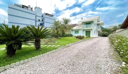 Casa à venda, 300 m² por R$ 1.300.000,00 - Garcia - Blumenau/SC