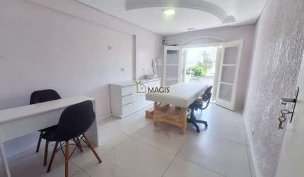 Sala Equipada com Maca e Cadeiras para Locação no Centro Clínico Lenuve | R  1.400