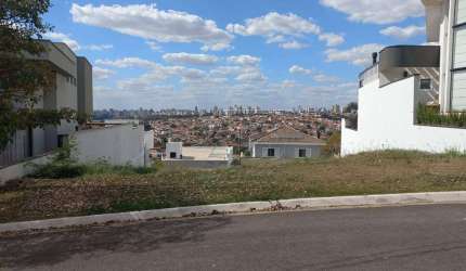 Terreno no Reserva do Engenho, com 507,32 m2, com declive, único na quadra. R$ 450.000,00