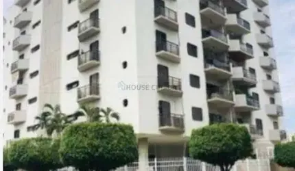 Apartamento com sacada