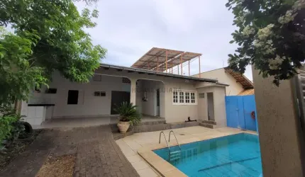Vendo ótimo sobrado - Bairro Jardim Itália.