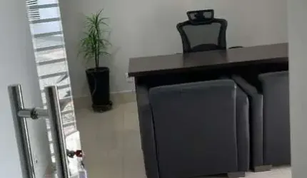 Alugo Sala Comercial com móveis - Boa Esperança