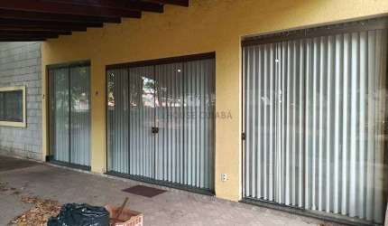 Duas casas no mesmo terreno no bairro Parque Geórgia no condomínio Andorinhas