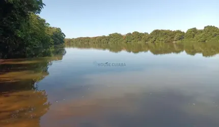 Sitio com 13 hectares na região do Baus, na beira do rio Cuiabá