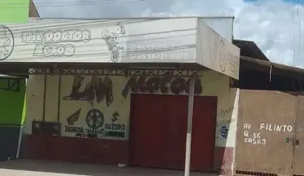 Vendo Casa com Barracão Comercial na Frente, na Filinto Muller em Várzea Grande