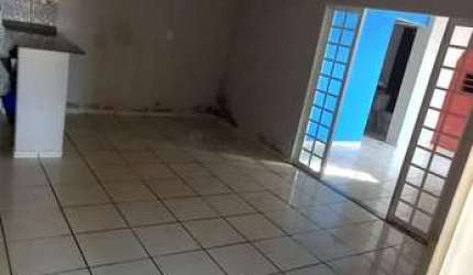 Casa excelente com 4 quartos!!!