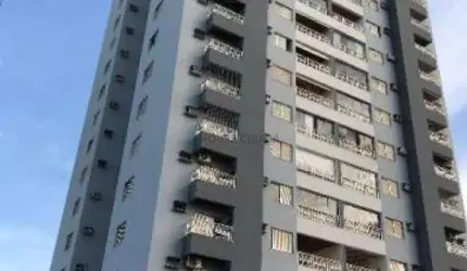 Apartamento Golden Park: 3 quartos, 2 banheiros, 1 suíte.