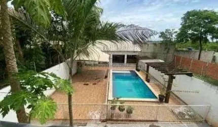 Sobrado com 4 quartos no Condomínio Chimbuva