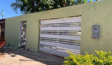 Vendo Casa no Santa Terezinha de 2 Quartos