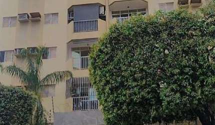 Vendo Apartamento no Bosque da Saúde com Sacada e Elevador