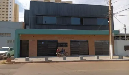 sobrado comercial com excelente localização na Av. principal do bairro morada do
