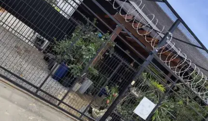 Casa com 3 quartos - Residencial e Comercial - Santa Rosa