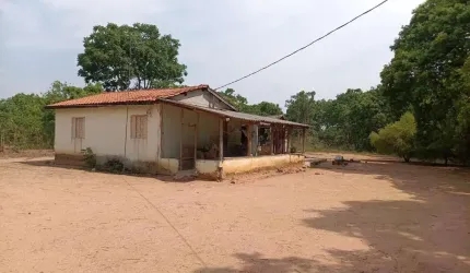 sítio com 32,96 hectares na região da cidade de Rosário Oeste