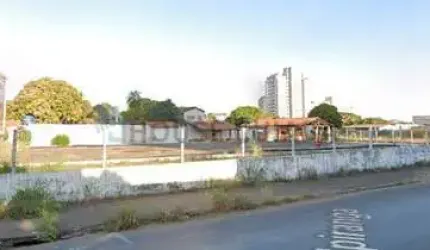 Terreno no centro Norte da cidade de Cuiabá MT, medindo 3.800 M² esquina