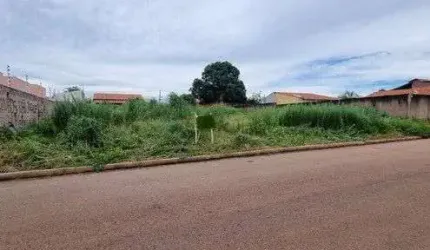 Vende-se Terreno Chapéu do Sol