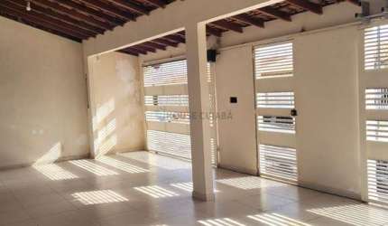 Vendo Linda casa com 3 quartos - Churrasqueira - Parque Cuiabá
