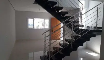 Excelente Sobrado no Santa Cruz 2