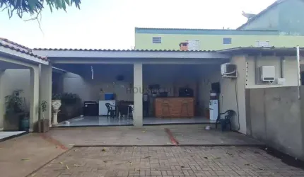 Vendo ótima Casa Residencial/Comercial - Bairro Araés