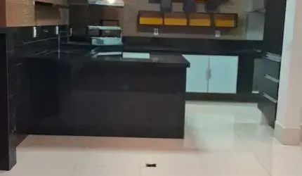 Vendo Lindo Sobrado - Condomínio Mont Serrat