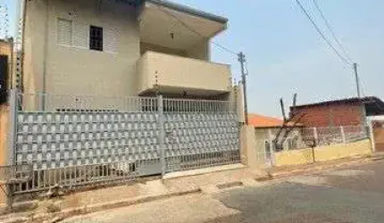 Sobrado em excelente localização