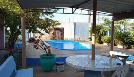 CASA Á VENDA COM ÁREA GOURMET E PISCINA NO PETRÓPOLIS, VÁRZEA GRANDE