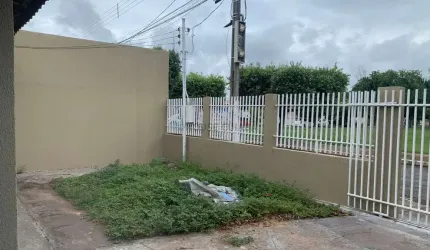 VENDO!!! OU ALUGO Uma casa quitada no residencial condomínio Coxipones na região