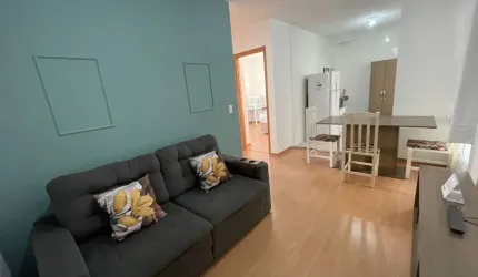 apartamento de 2 quartos com vaga de garagem .