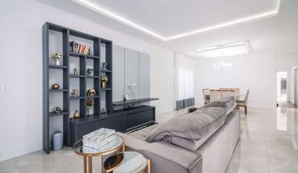 Casa de Rua com Edícula, Piscina e 3 quartos à venda e locação, 263 m² - Centro - Quatro Barras/PR