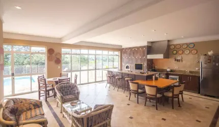 Casa em Condomínio com Vista para o Parque Tingui - 4 Quartos - Venda - São João - Curitiba/PR