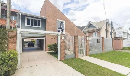 Casa Térrea com Piscina, 3 Quartos, Venda, 340 m² - Santa Felicidade - Curitiba/PR