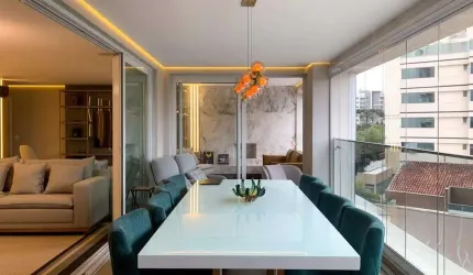 Apartamento Mobiliado c/ ambientes integrados, 4 suítes e 255m² no Ecoville p/ Locação - Curitiba/Pr