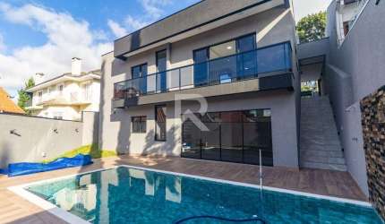 Casa Térrea com Jardim + Piscina Aquecida, 3 Suítes, 4 Vagas à venda – Mossunguê - Curitiba/PR