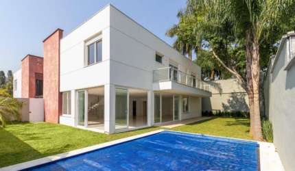 Casa com 4 suítes 8 vagas a venda na Brooklin