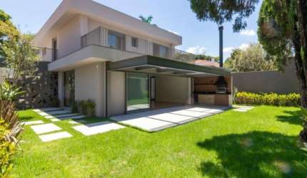 Casa com 4 suítes 6 vagas a venda no Alto de Pinheiros