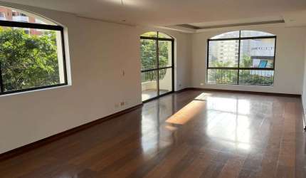 Apartamento com 3 dormitórios 3 vagas a venda em Moema