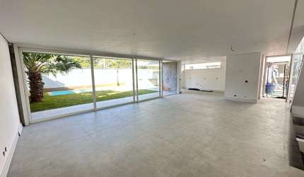 Casa com 4 suítes 4 vagas a venda no Campo Belo