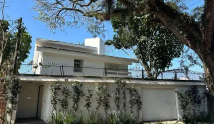 Casa com 3 suítes 5 vagas a venda em City América