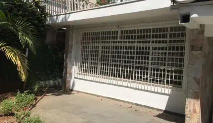 Casa com 3 dormitórios 5 vagas a venda no Campo Belo
