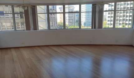 Apartamento com 3 dormitórios 2 vagas a venda no Jardim Europa