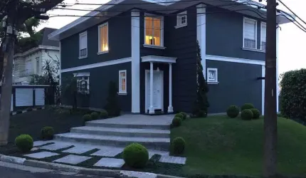 Casa em condomínio com 3 suítes 2 vagas a venda no Morumbi