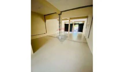 Loja com 90m² reforna na Avenida Deusdeth Salgado