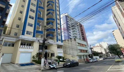 Apartamento com 3 quartos 2 vagas de garagem, sacada no Santa Helena -  Rua Plana próximo a padaria e supermercado.