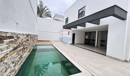 Casa a venda no condomínio Spina Ville com 4 quartos sendo 4 suítes, área gourmet com piscina, garagem para 4 carros e portaria 24 horas.