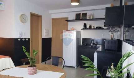 Studio Mobiliado à venda. Todo Montado equipado com ar condicionado e lava e seca, funcionando AirBnb.