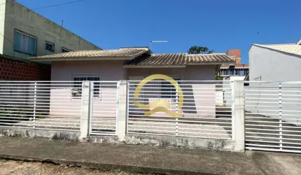 Casa com 2 dormitórios à venda, 45 m² por R$ 600.000,00 - Itacolomi - Balneário Piçarras/SC