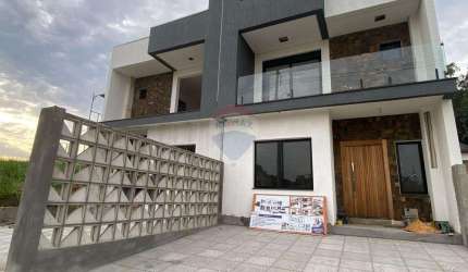 Sobrado à venda, 155m2, 03 dormitórios, bairro Centro, Nova Santa Rita, RS