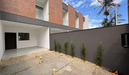 Casa com 3 quartos no Iririú em Joinville