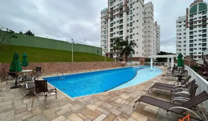 Apartamento com 02 dormitórios no Anita Garibaldi