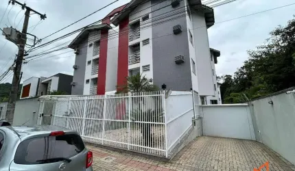 Apartamento com 02 dormitórios no Glória